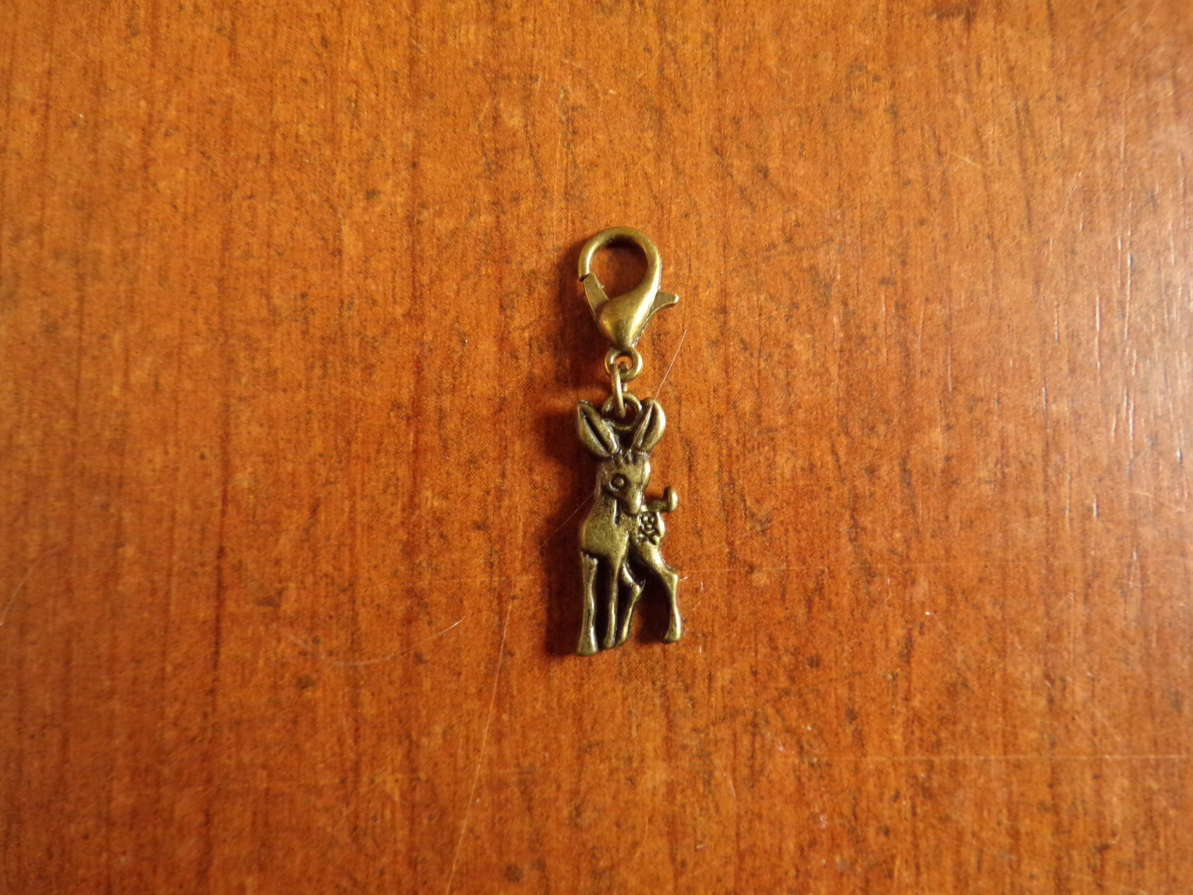 charm couleur bronze faon 19 x 10 mm